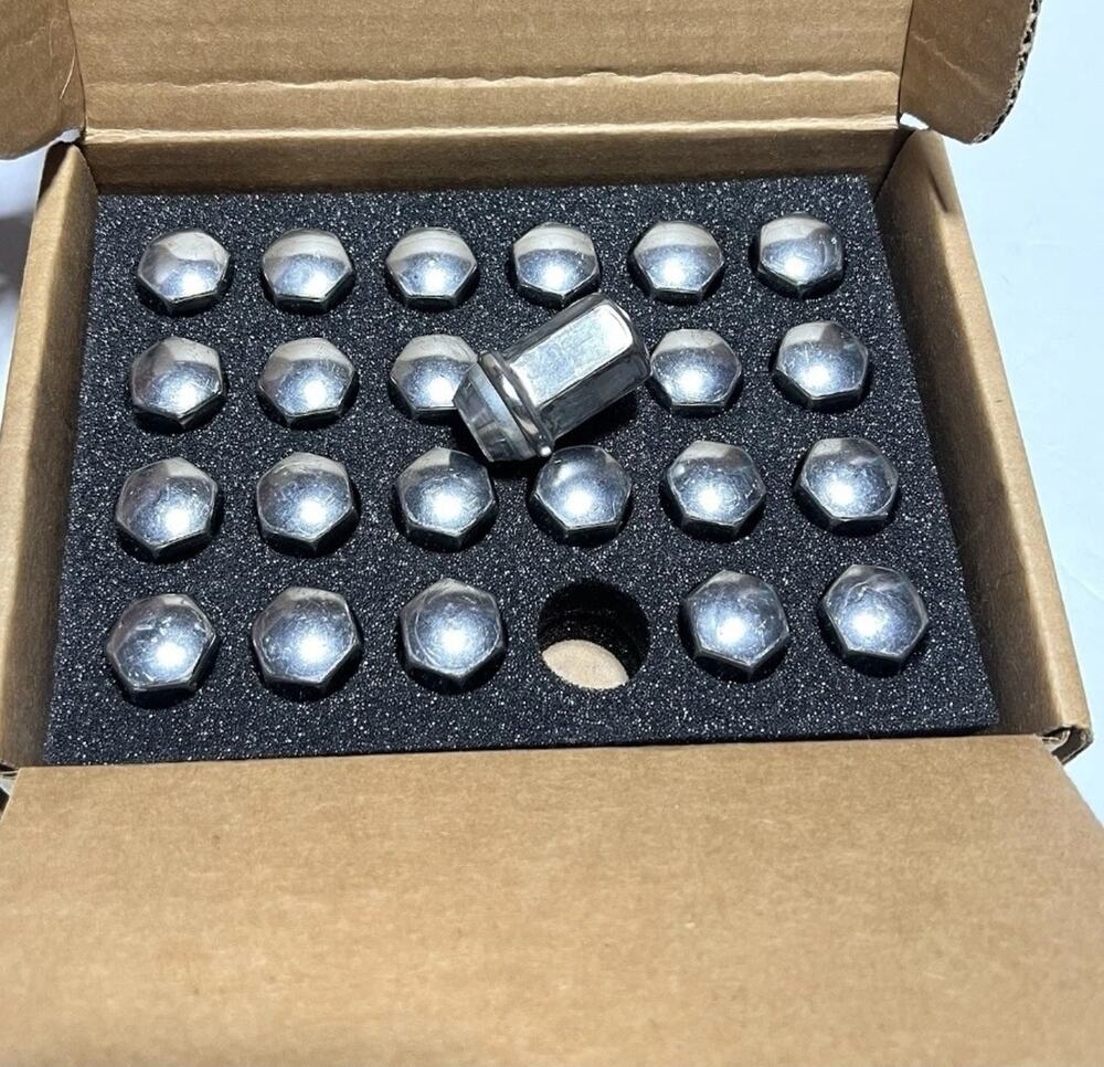 Genuine GM Chrome Lug Nuts Bolts(24pc) GM 85105297